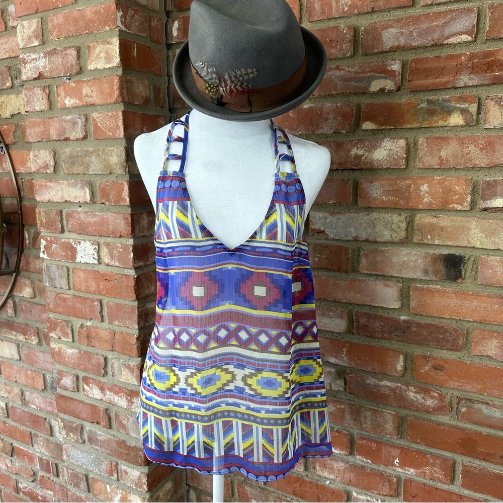 Colorful Geometric Millau Top